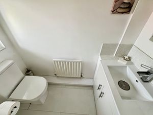 Guest wc- click for photo gallery